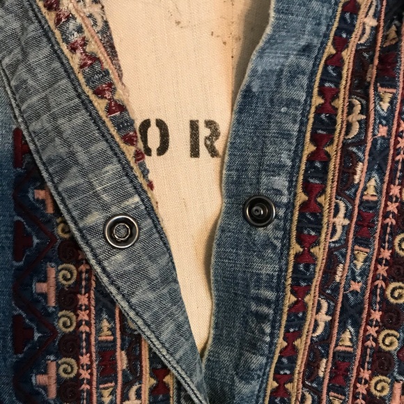 Driftwood Long sleeve Jean shirt embroidered - Picture 5 of 8